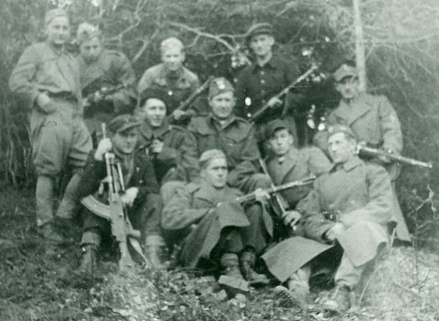 1 PSP AK armed partisans 